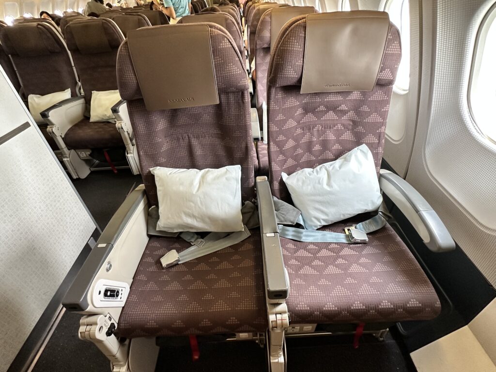 大韓航空A330の座席