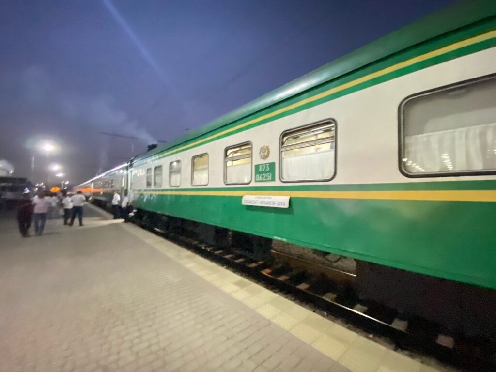 ウズベキスタンの夜行列車
