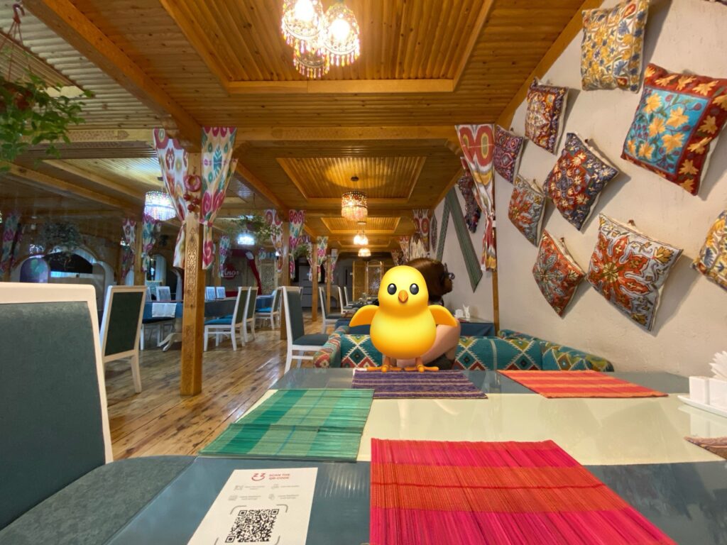 Anor Restaurant Bukhara ブハラのアノールレストランの店内