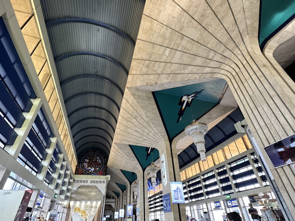 サマルカンド駅の天井